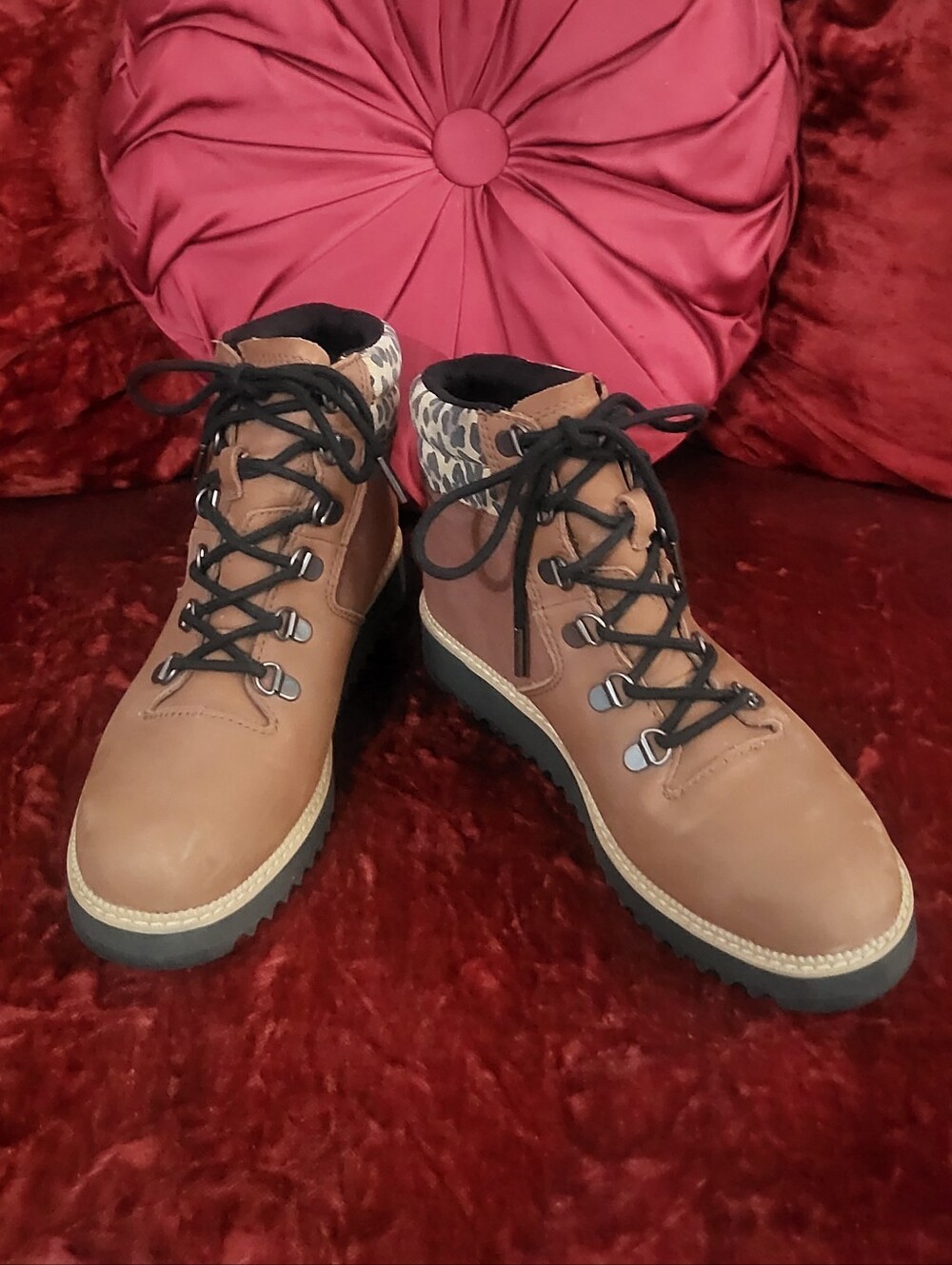 TOMS Mojave Waterproof Hiker Boots Brown Suede Leopard Accent 7 Worn Once